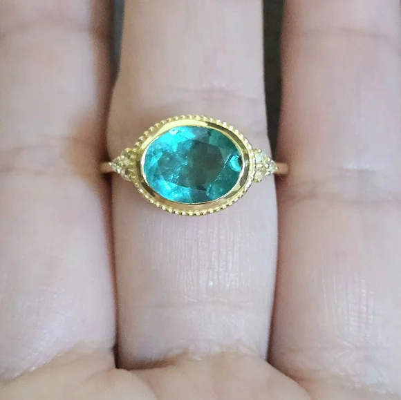 Shivam Green💚 Quartz Ellipse Ring💍 - NWT - Picture 11 of 16